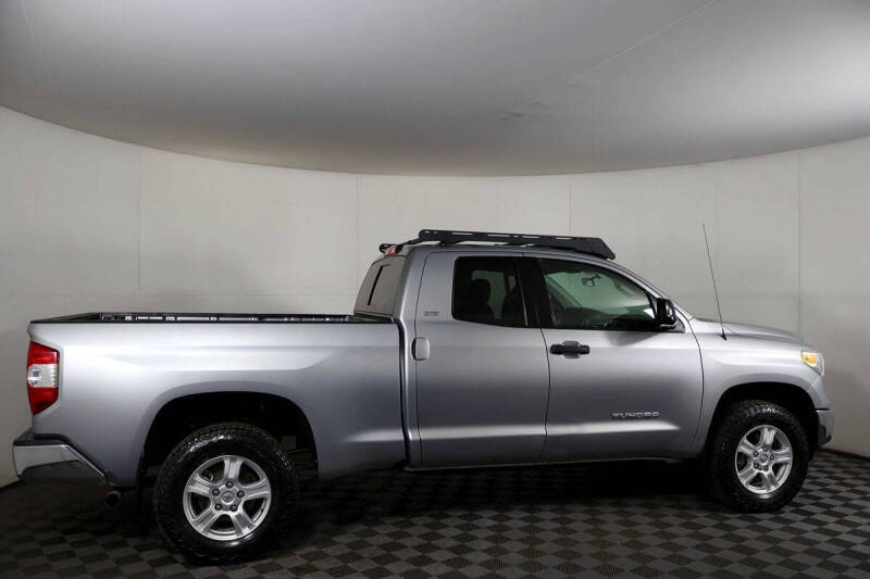 2017 Toyota Tundra SR5