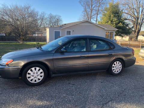 2005 Ford Taurus for sale at The Car Lot in Bessemer City NC