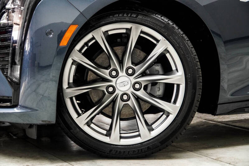 2025 Cadillac CT5 Sport