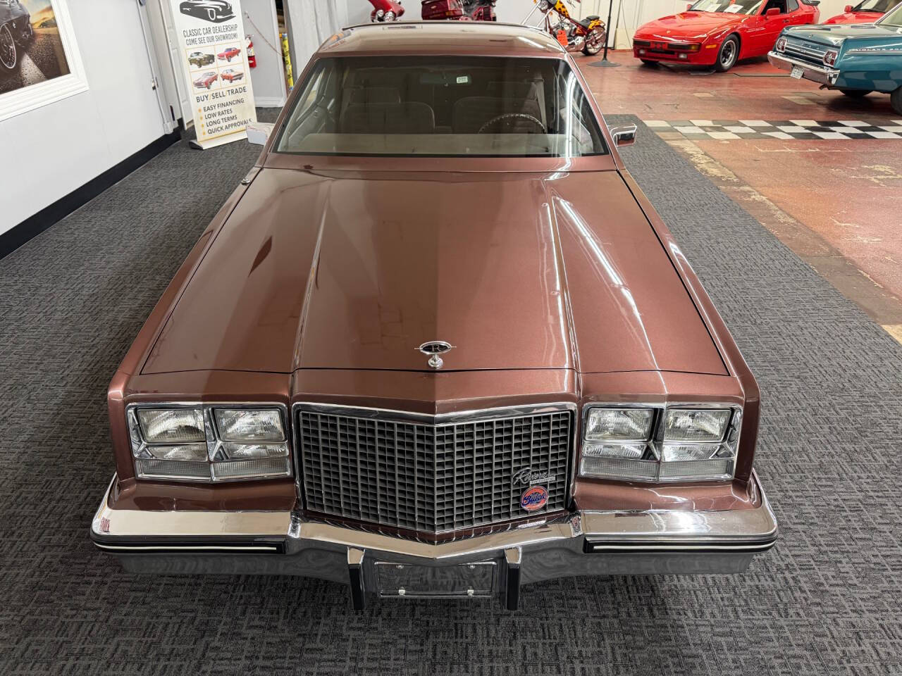 1983 Buick Riviera 10