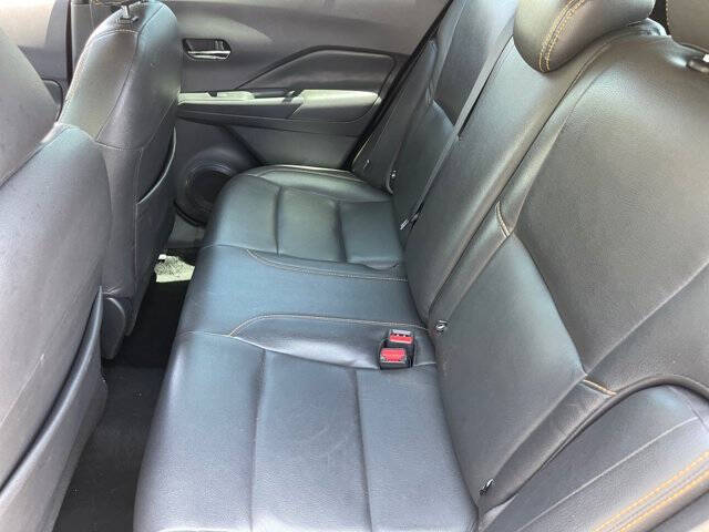 2020 Nissan Kicks SR