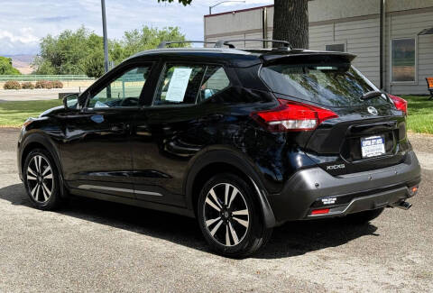 2020 Nissan Kicks SR