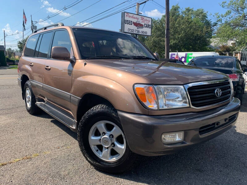 2000 Toyota Land Cruiser for sale at PARKWAY MOTORS 399 LLC in Fords NJ