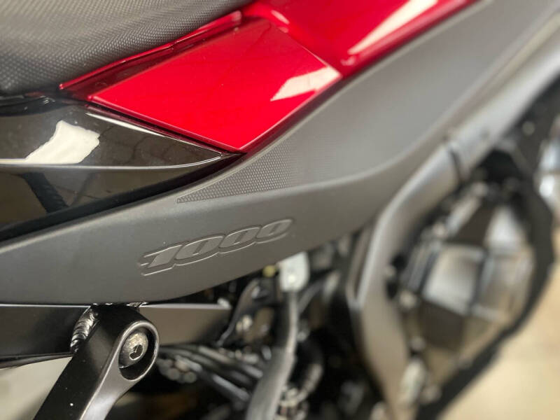 2025 Suzuki GSX-R1000R