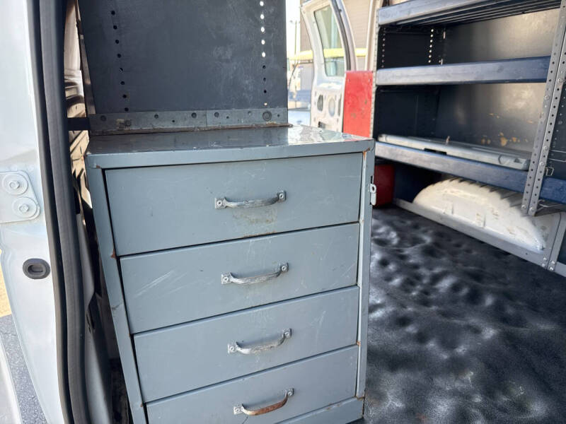 2009 Ford E250 CARGO VAN