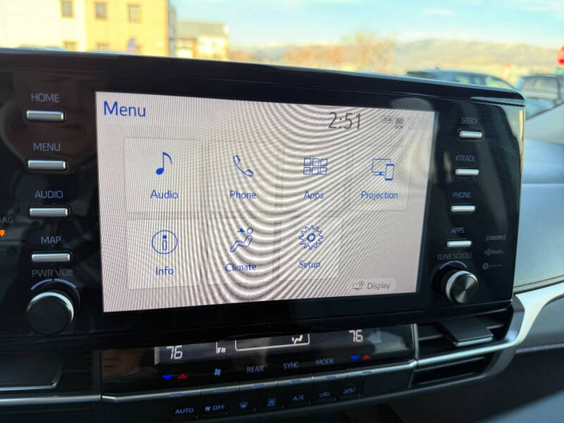 2024 Toyota Sienna LE 8-Passenger