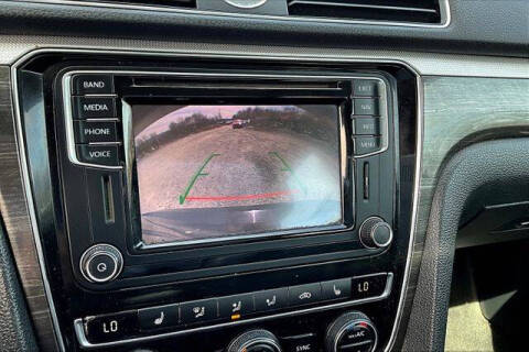 2017 Volkswagen Passat 1.8T SE