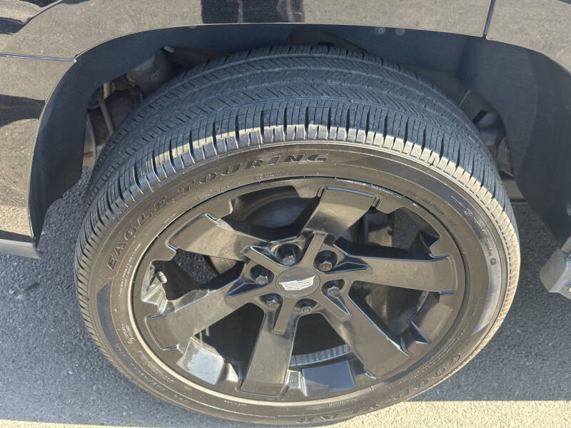 2018 Cadillac Escalade Standard