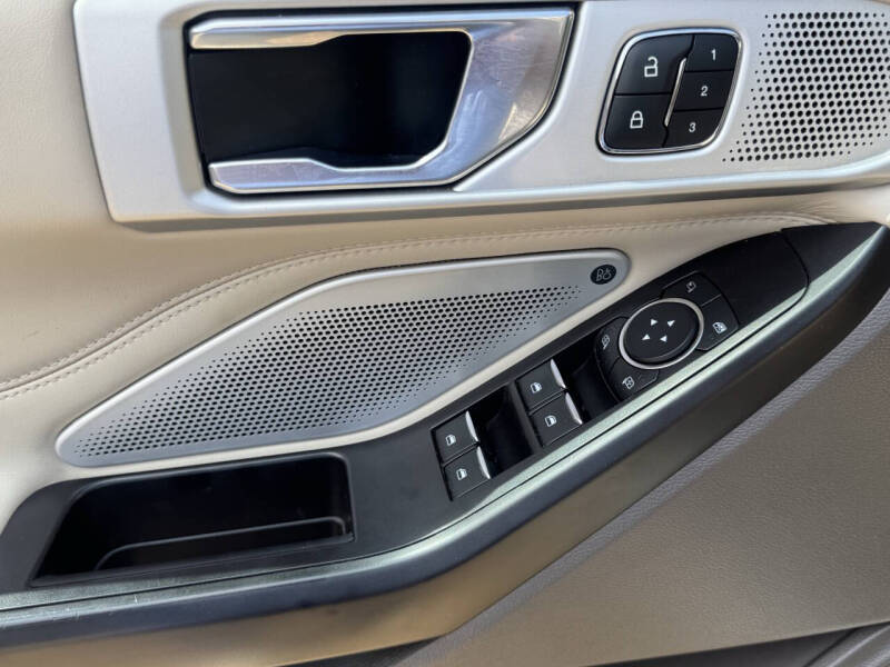 2020 Ford Explorer Platinum