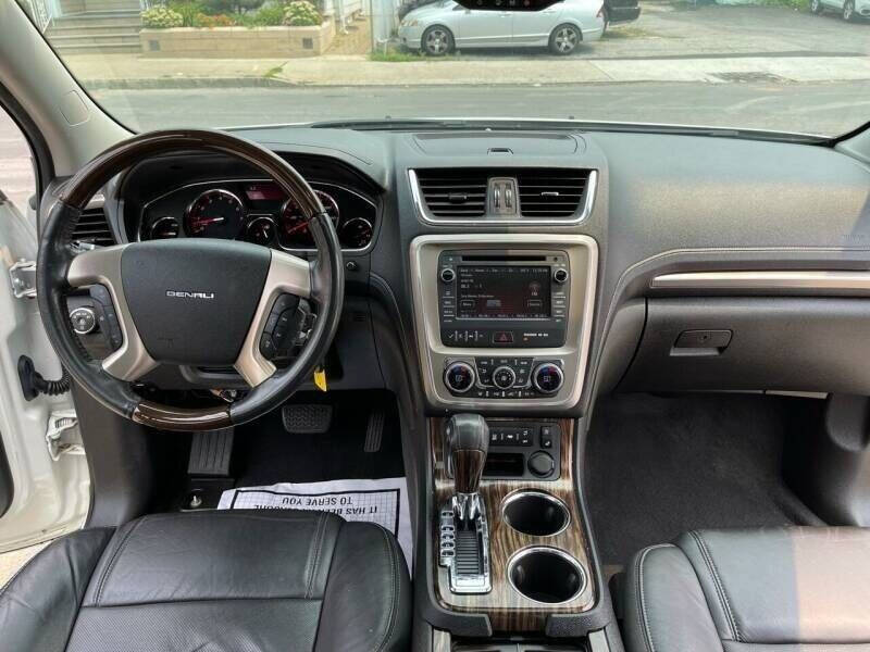 2013 GMC Acadia Denali