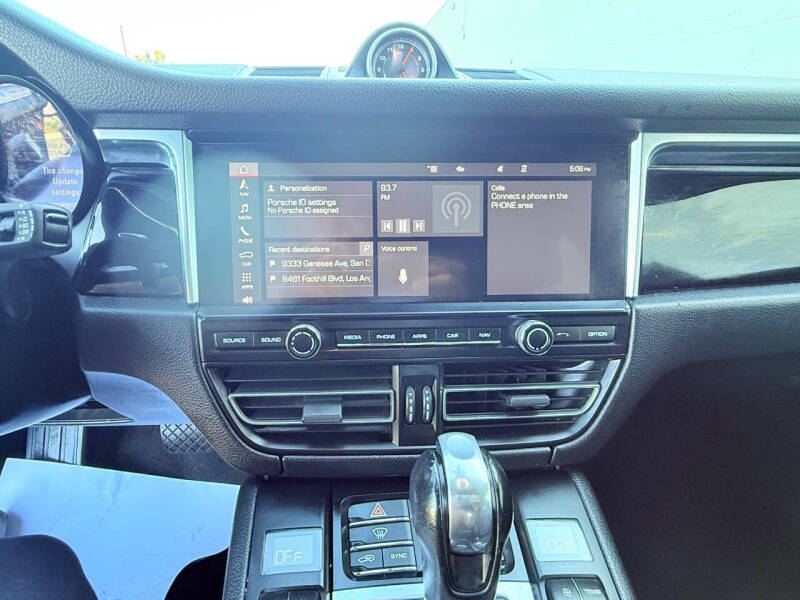 2020 Porsche Macan