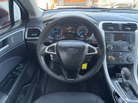 2014 Ford Fusion SE