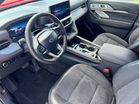 2025 Ford Explorer ST