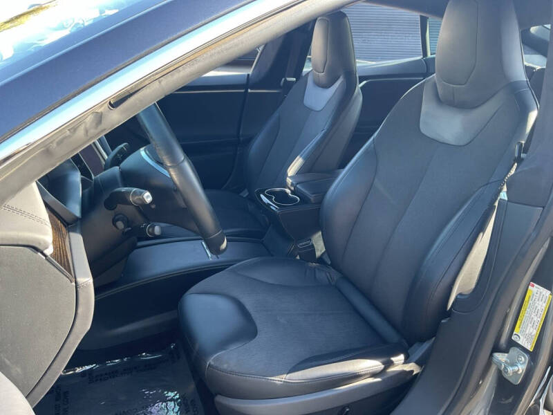 2016 Tesla Model S 70