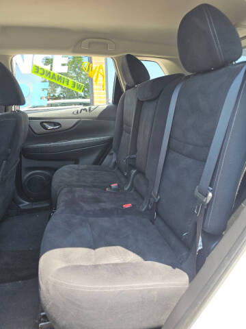 2016 Nissan Rogue S
