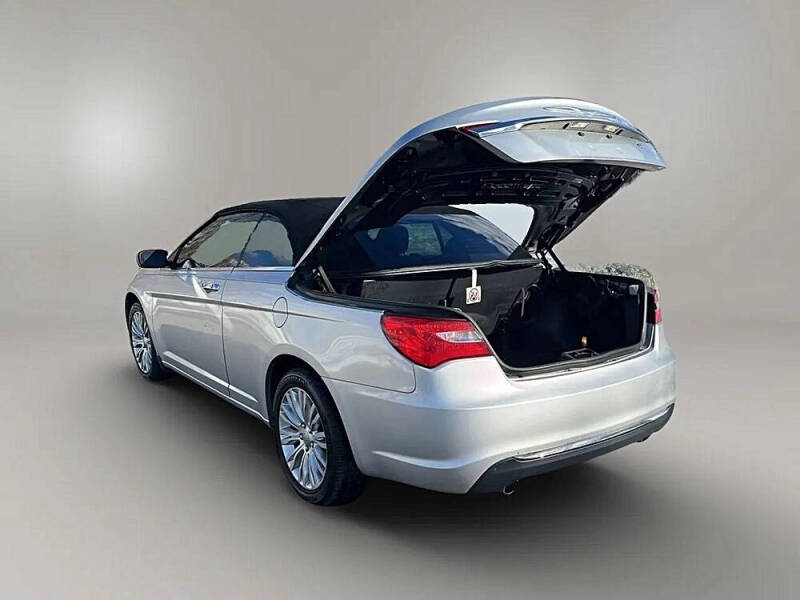 2012 Chrysler 200 Limited