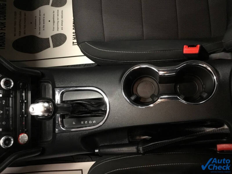 2016 Ford Mustang V6