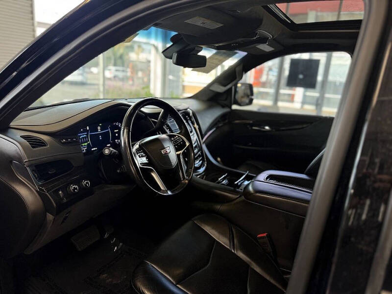 2019 Cadillac Escalade Platinum