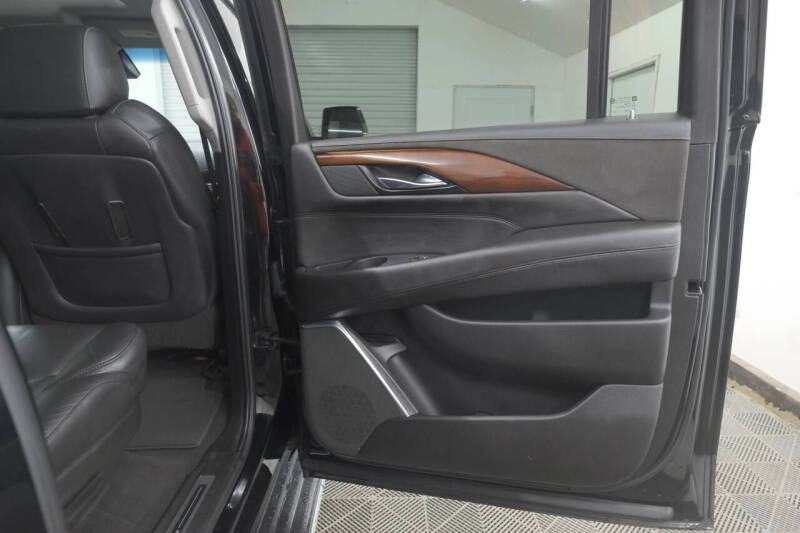 2019 Cadillac Escalade ESV Luxury