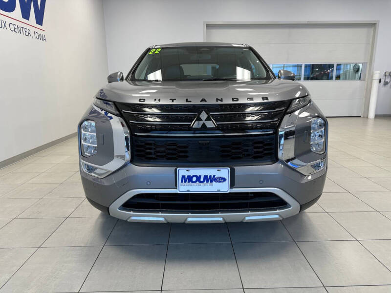 2022 Mitsubishi Outlander SE