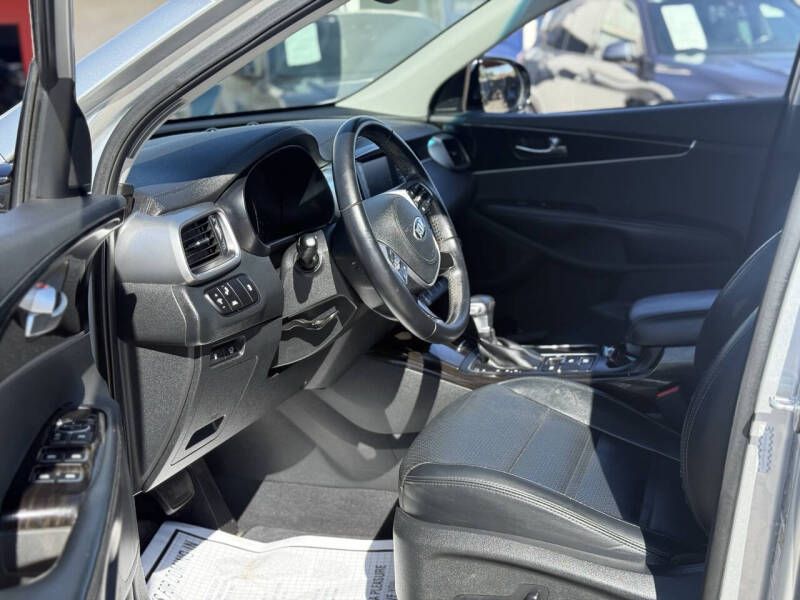 2020 Kia Sorento EX V6