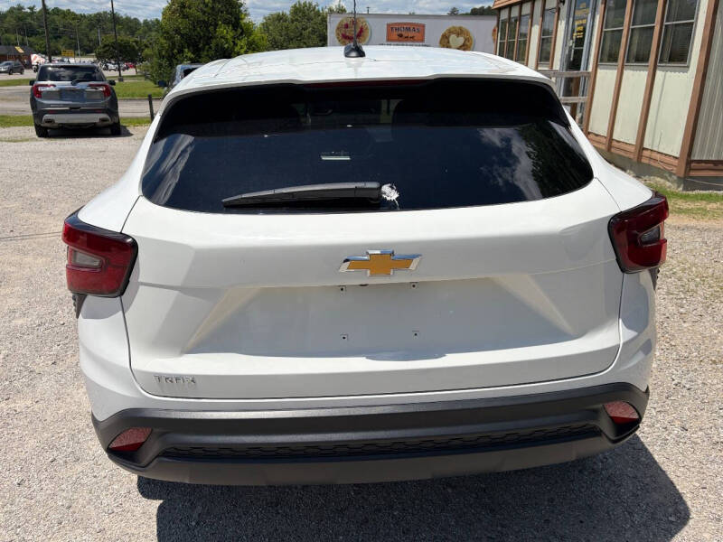 2025 Chevrolet Trax LS