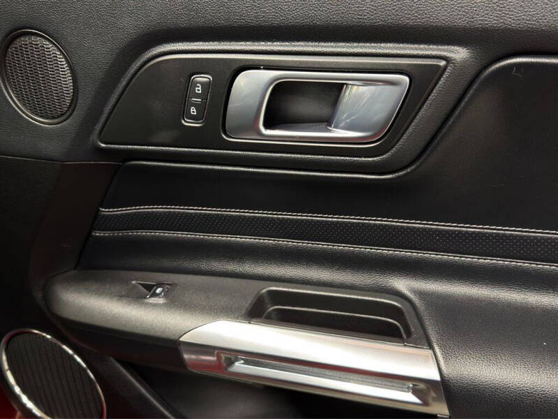2022 Ford Mustang EcoBoost Premium