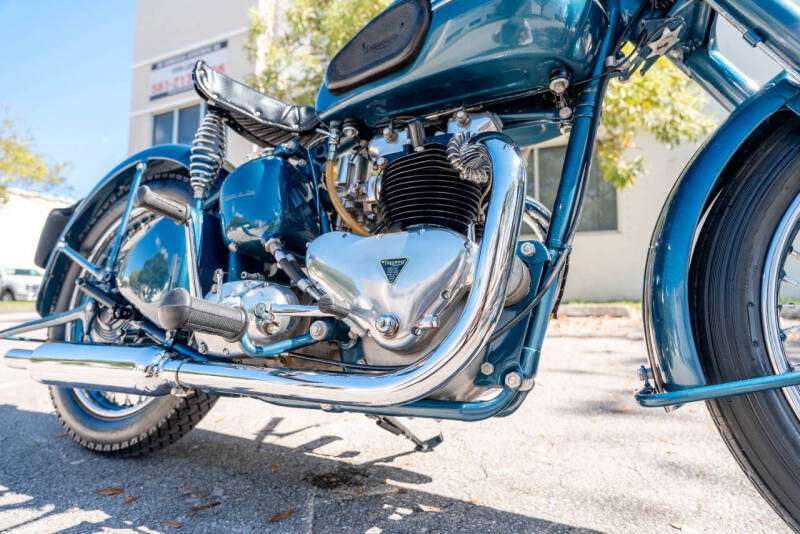 1952 Triumph Thunderbird