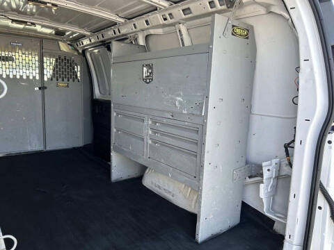 2023 GMC Savana 2500