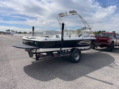 2005 Moomba Outback
