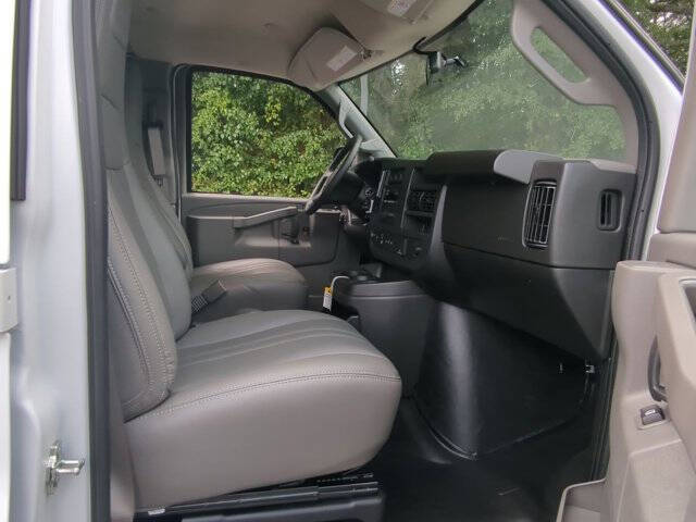 2025 Chevrolet Express 2500