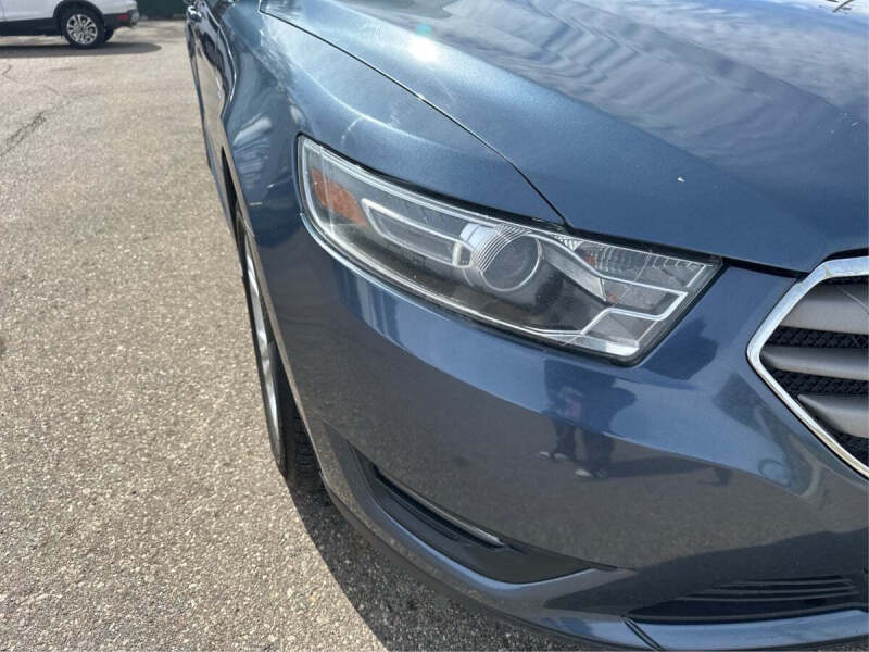 2019 Ford Taurus SEL