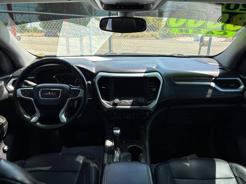 2017 GMC Acadia SLT-1