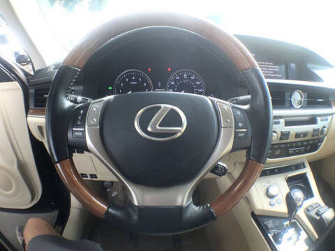 2013 Lexus ES 300h
