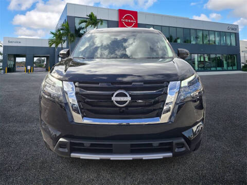 2025 Nissan Pathfinder SL