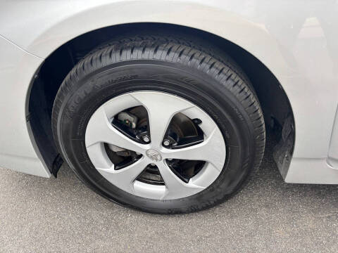 2013 Toyota Prius Two