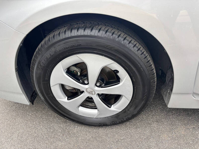 2013 Toyota Prius Two