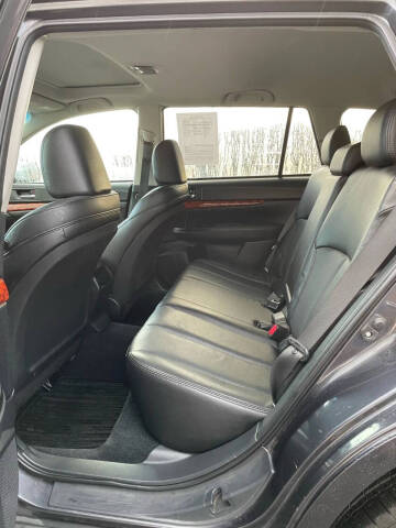 2010 Subaru Outback 2.5i Limited