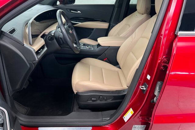 2024 Cadillac XT4 Luxury