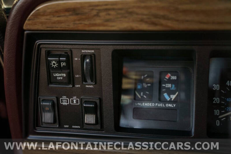 1991 Jeep Grand Wagoneer