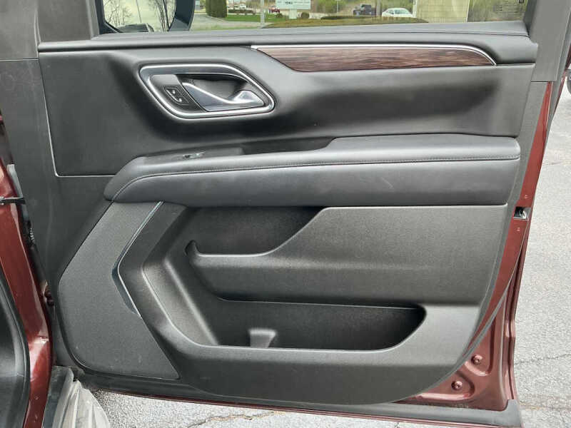 2023 Chevrolet Suburban LS