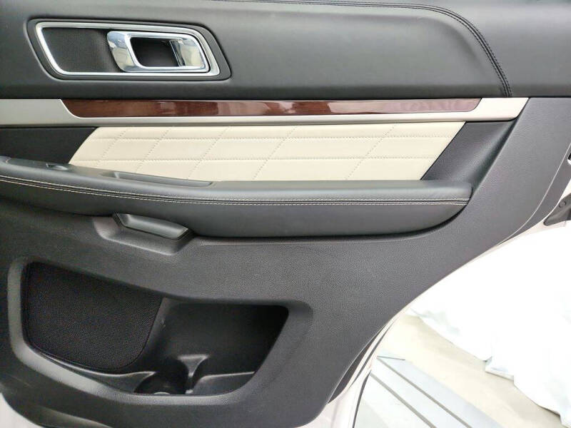 2019 Ford Explorer Platinum