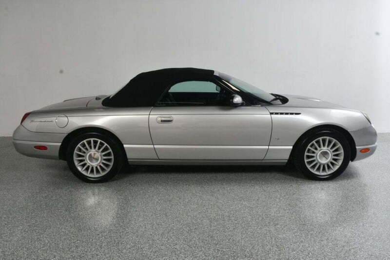 2004 Ford Thunderbird Deluxe