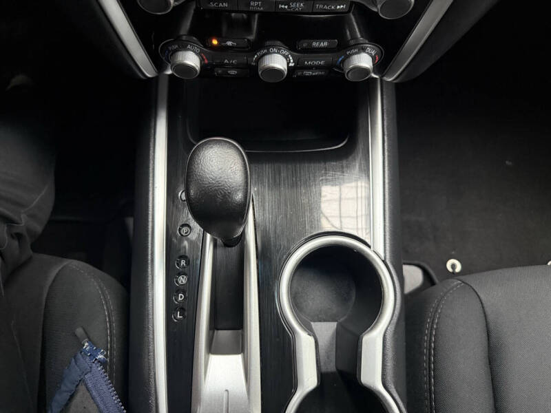 2017 Nissan Pathfinder SV