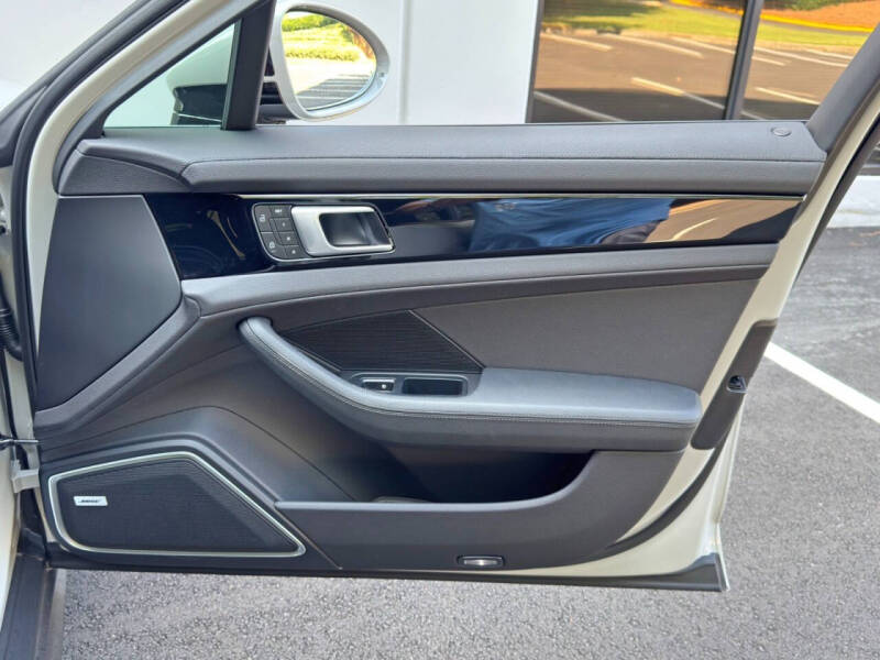 2023 Porsche Panamera 4 E-Hybrid