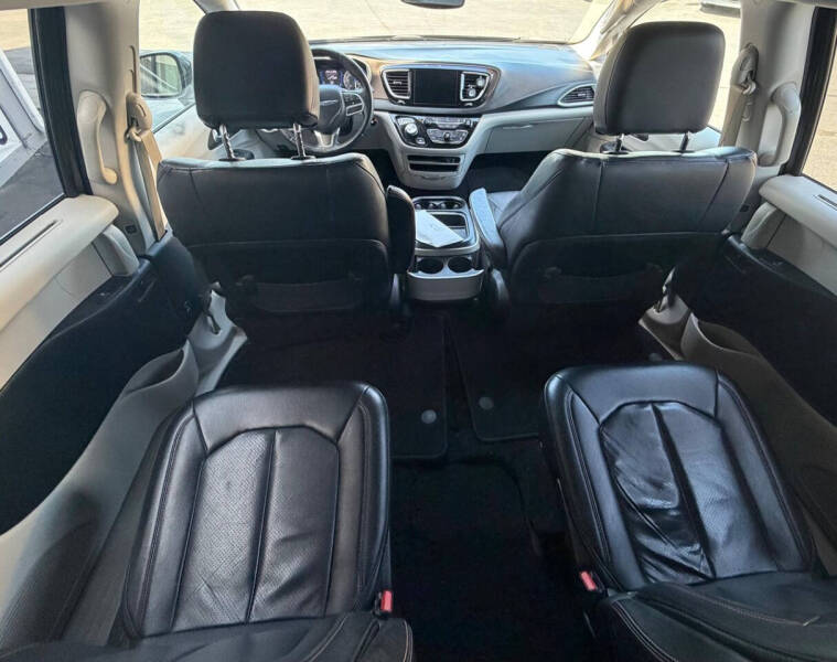2018 Chrysler Pacifica Touring L