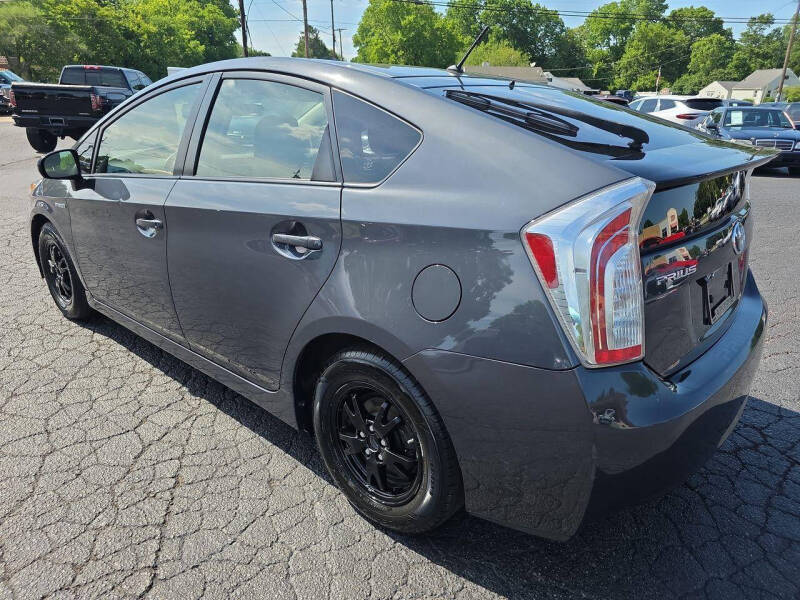 2014 Toyota Prius Two