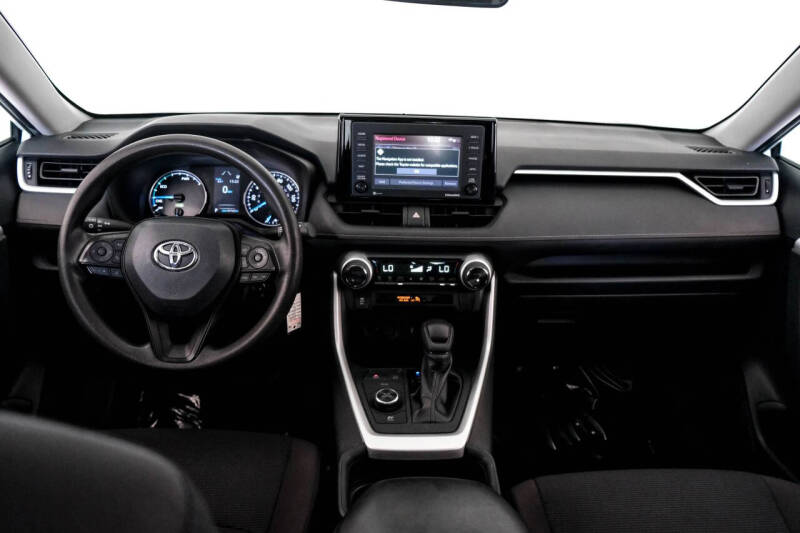 2020 Toyota RAV4 Hybrid LE