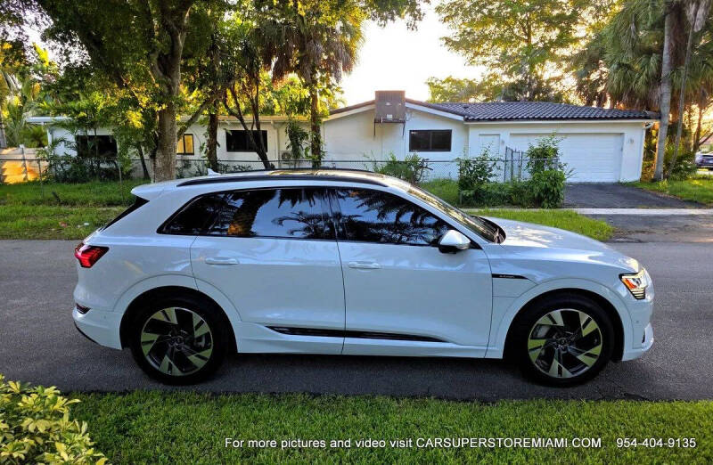 2021 Audi e-tron quattro Premium