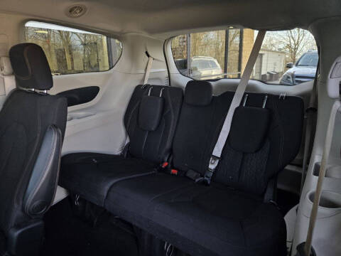 2017 Chrysler Pacifica LX